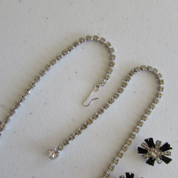 B David Signed Vintage Black/Clear Austrian Crystal Necklace/Clip On Earrings - Picture 11 of 16